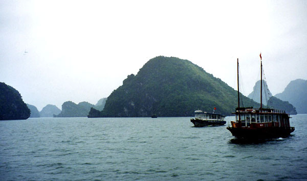 baie d'Along 1
